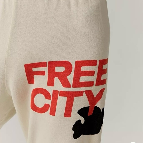 ♥️… FreeCity Joggers Sweat Pants - Picture 4 of 5